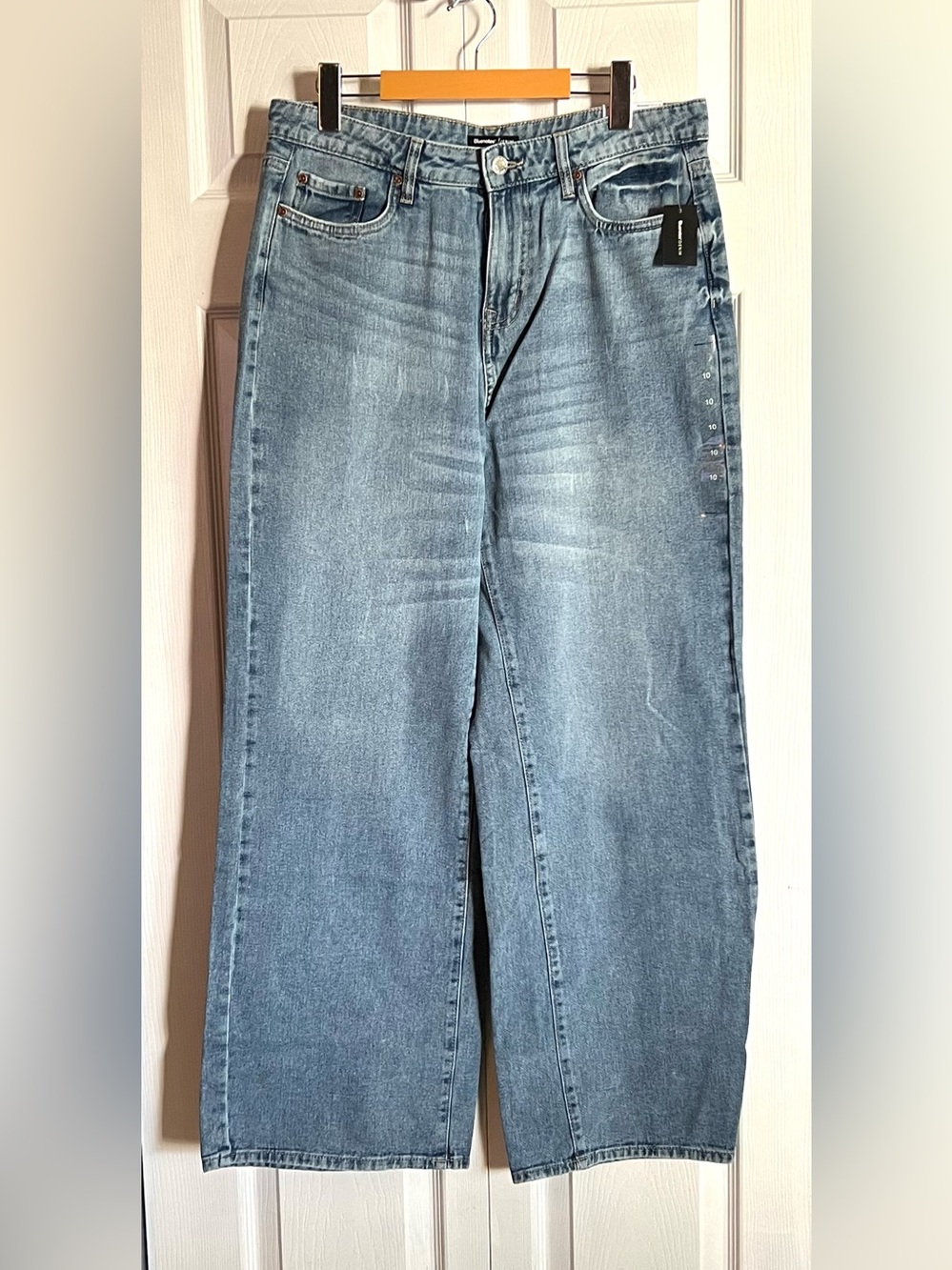 NWT Bluenotes Flowfinity Super High Rise Wide Leg Jeans - 10 / 30W